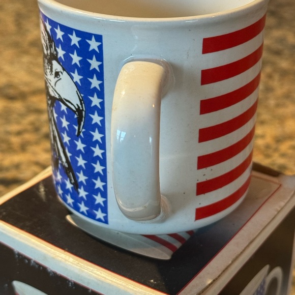 Vintage Bald Eagle USA Flag Coffee Cup Mug Artmark Patriotic Made In Korea 1989 - Picture 5 of 9